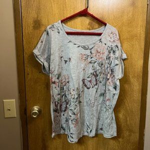 2X Gray shirt with Butterflies and peach roses